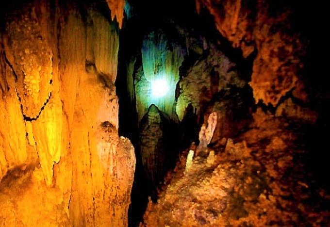 Xin Man grotte Thien thuy